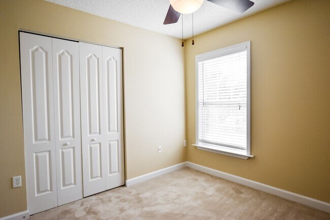 Building Photo - Beautiful 3 Bed 2 Bath WITH BONUS ROOM for Rent in East Orlando!!! SPECIAL PROMOTION!!