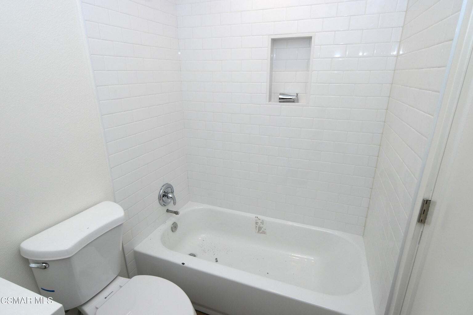 Building Photo - 971 Calle Nogal