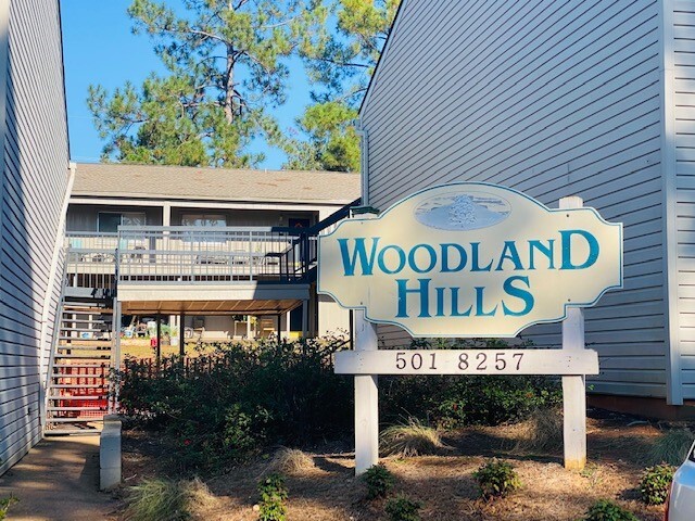 Primary Photo - Woodland Hills