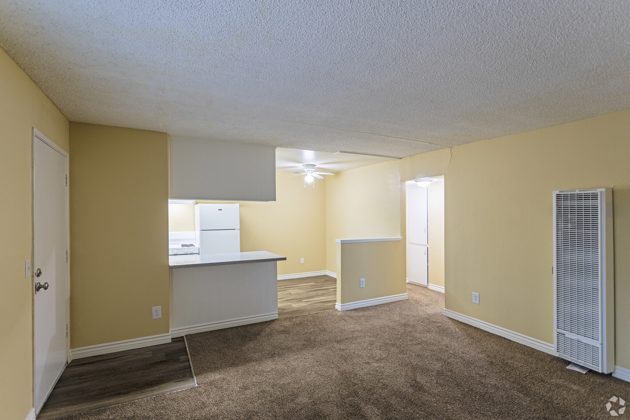 1 BR, 1 BA -624 SF - Woodlawn Gardens Apartments