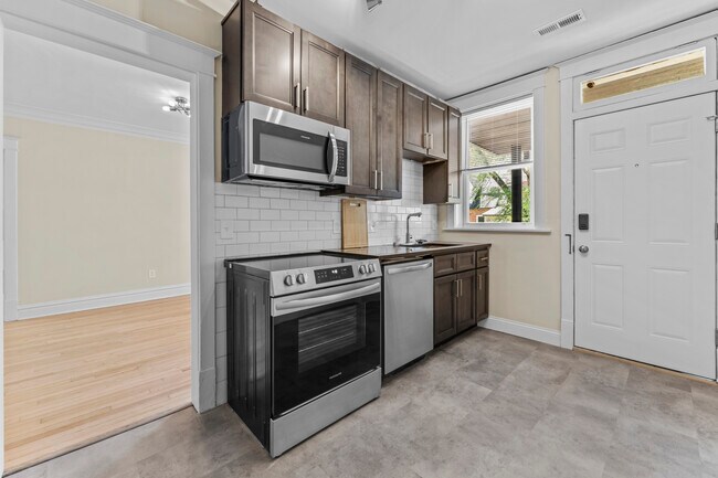 Building Photo - 7350 Amherst Ave