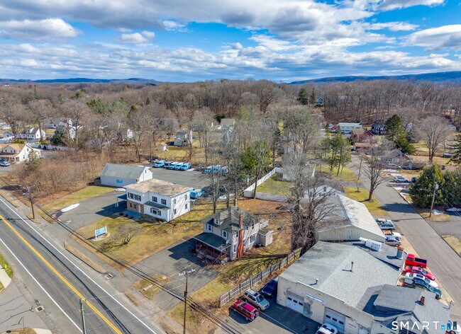 Building Photo - 969 S Main St