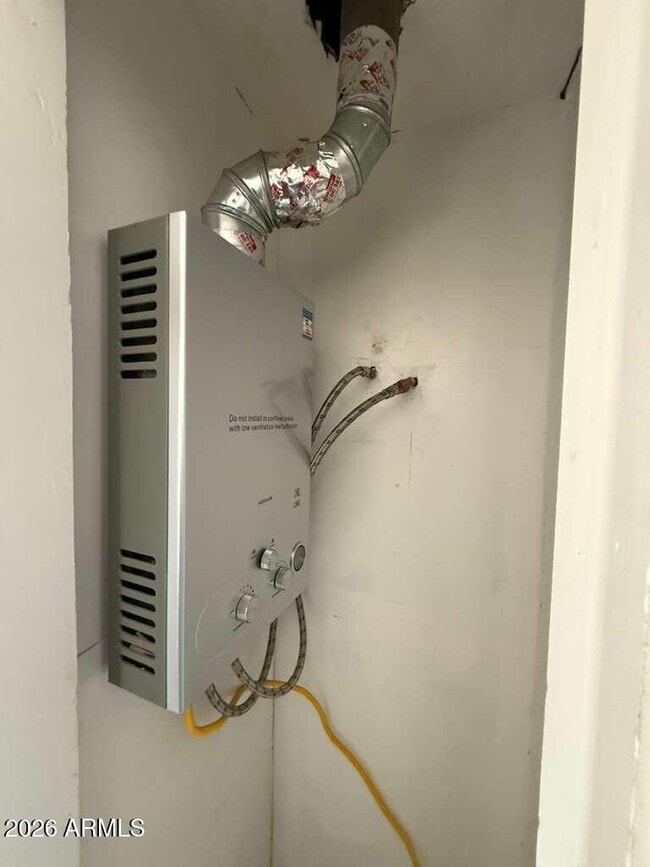 Building Photo - 396 E Ave