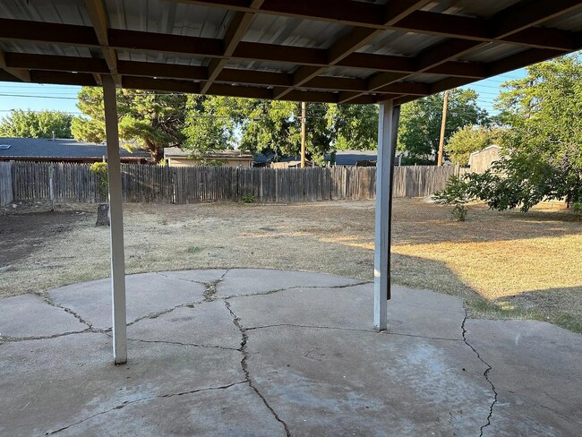 Building Photo - 3024 57th St