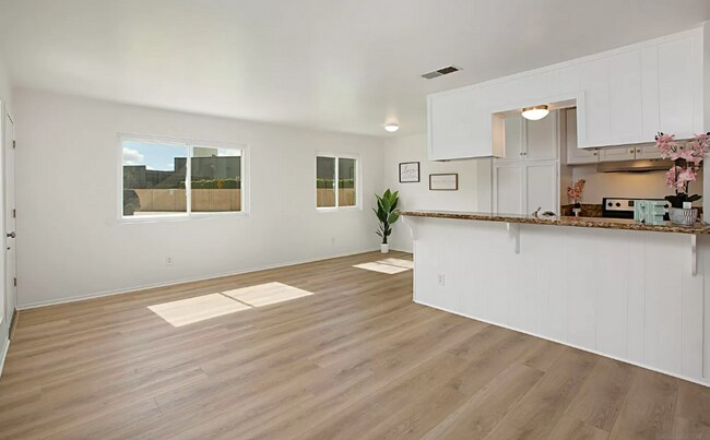 Building Photo - *** BEST KEPT SECRET IN SANTEE **NEW FLOOR...