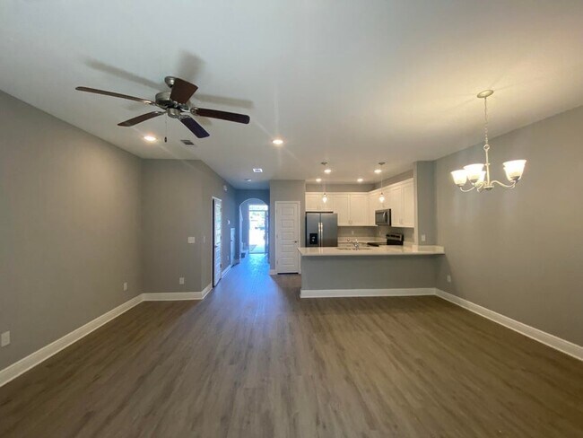 Building Photo - 1007 Skylark Rd