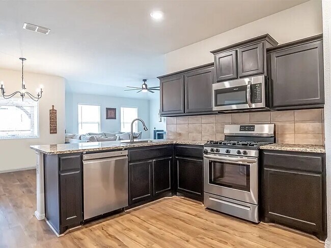 Building Photo - 9912 Huntersville Trl