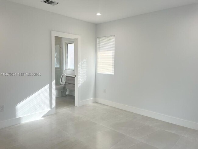 Building Photo - 6331 SW 23rd St