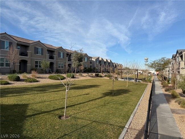 Building Photo - 626 Sedum Ave.