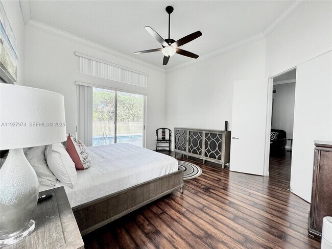 Building Photo - 19754 Dinner Key Dr