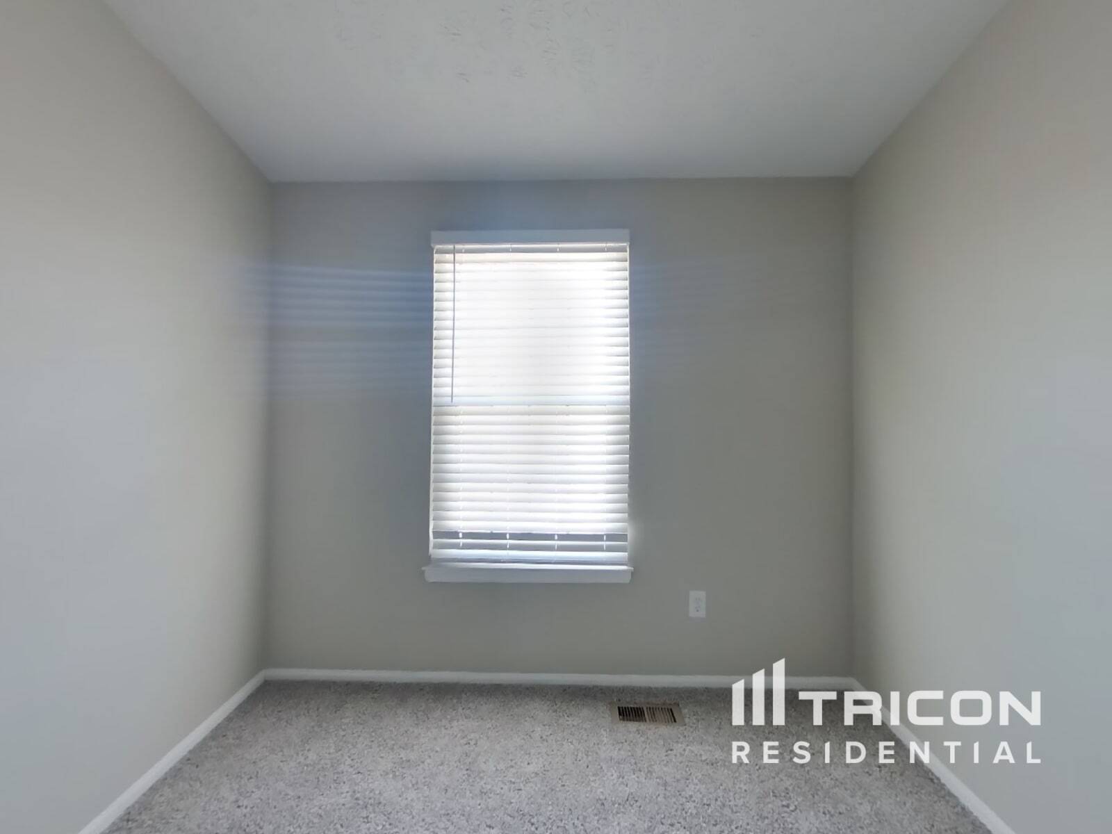 Building Photo - 6 Dancer Ct