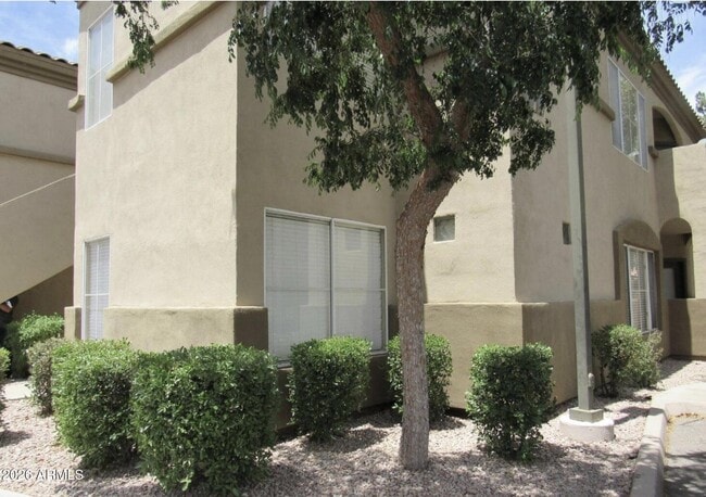 Building Photo - 600 W Grove Pkwy