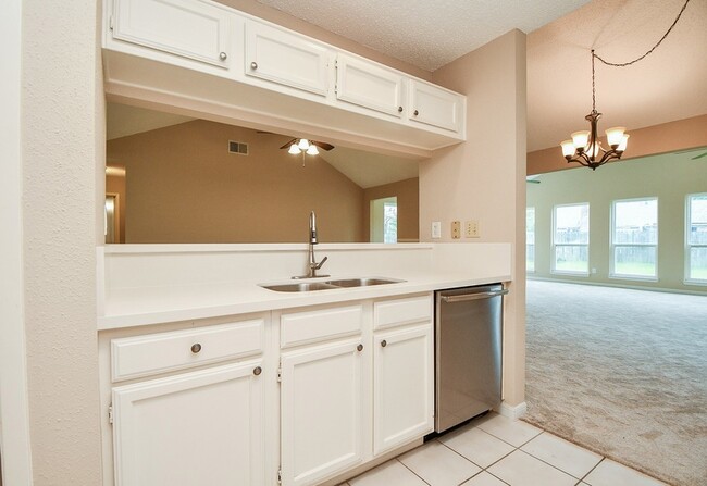 Building Photo - 3519 Cabin Pl