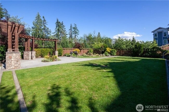 Building Photo - 2Bd/2.25Ba Lynwood Townhome