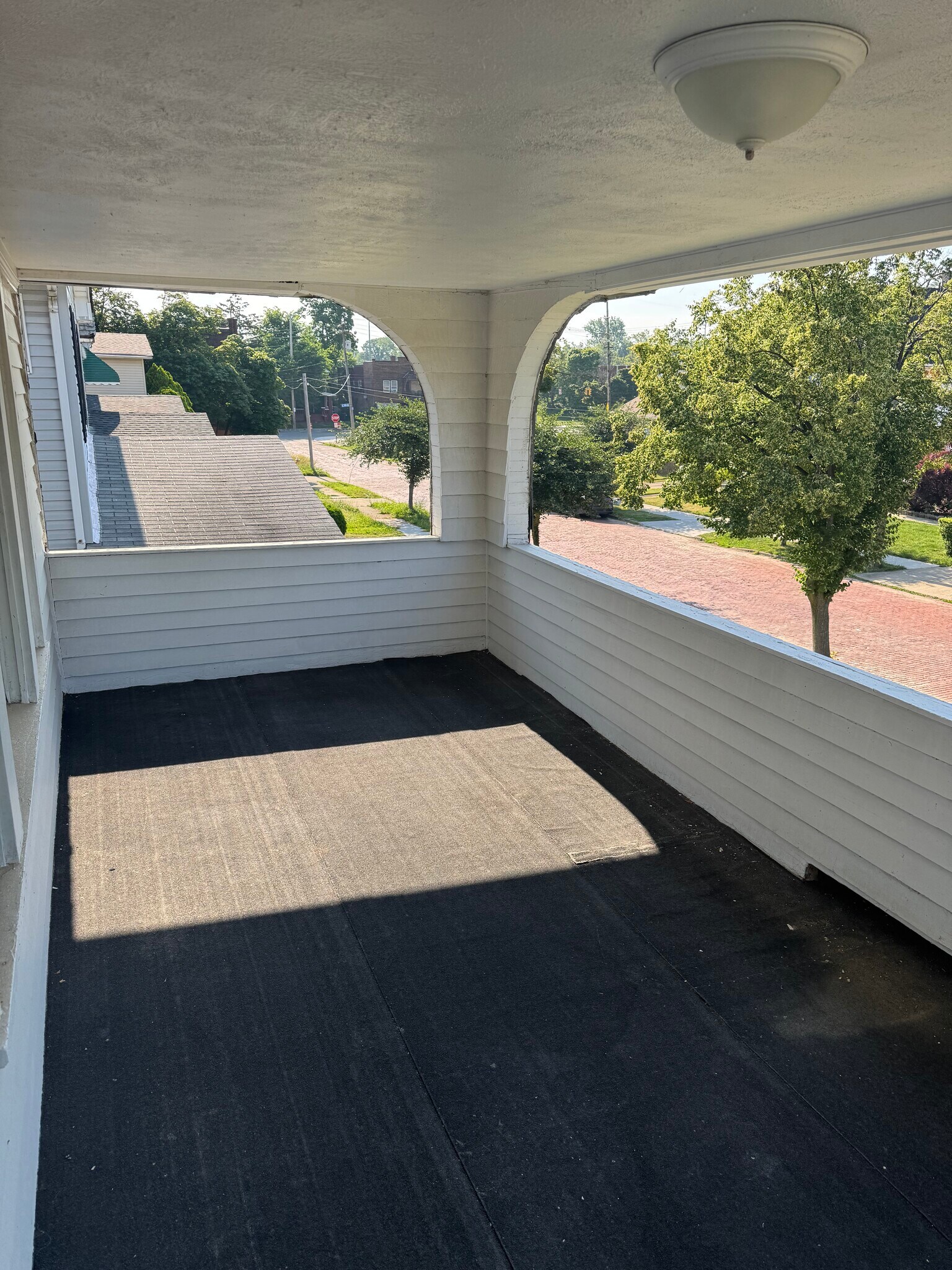 Balcony - 13805 Othello Ave