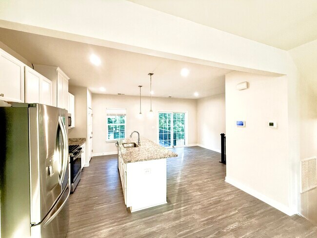 Building Photo - 234 Amber Acorn Ave
