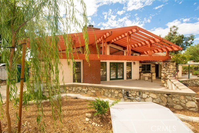 Building Photo - 3643 N Mills Ave
