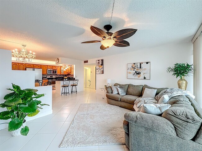 Building Photo - 1101 River Reach Dr