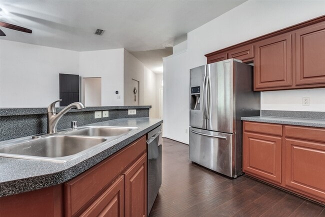 Building Photo - 8169 Whitney Ln