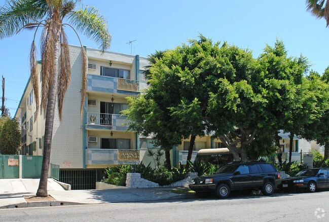 Primary Photo - North Hayworth Apartments