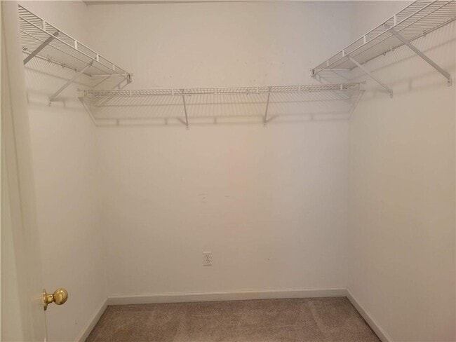 Building Photo - 5555 Holly Springs Dr