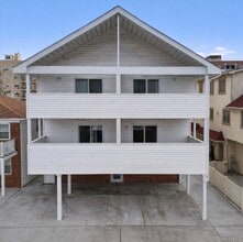 Building Photo - 616 E Broadway