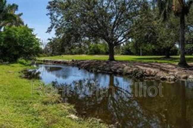 Building Photo - 3140 Calle Largo Dr