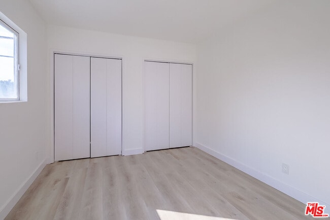 Building Photo - 823 S Detroit St