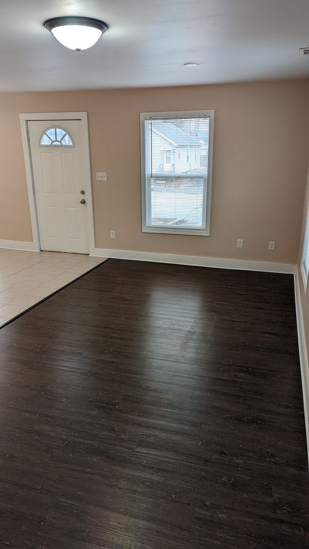 Building Photo - Spacious 2-Bedroom Home Available NOW!