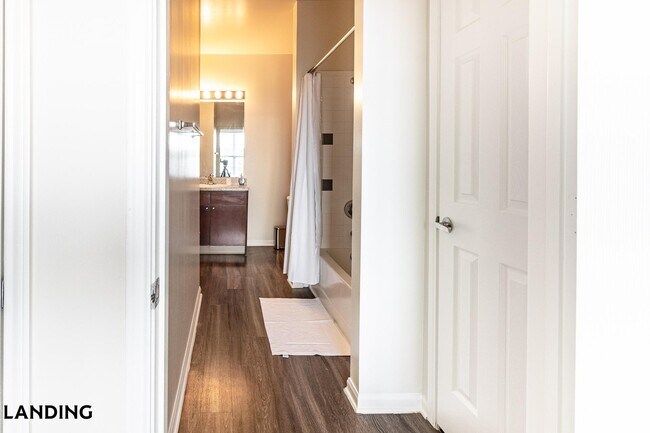 Building Photo - 400 Blake St