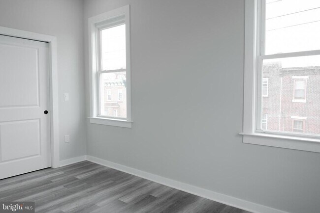Building Photo - 2800 Poplar St