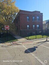 Building - 3749 W Grace St