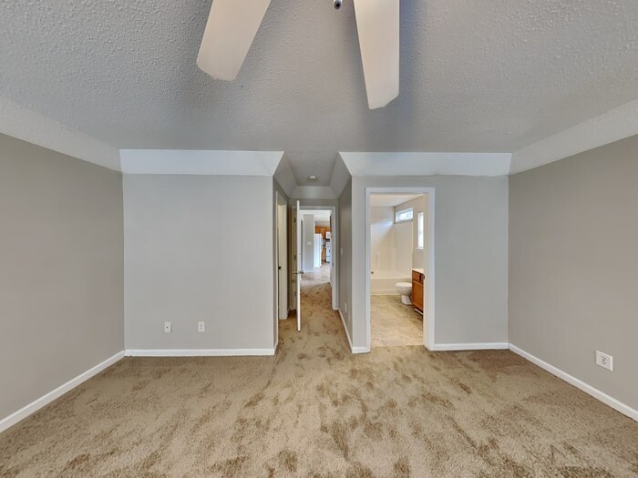 Building Photo - 3428 Ann Franklin Ct