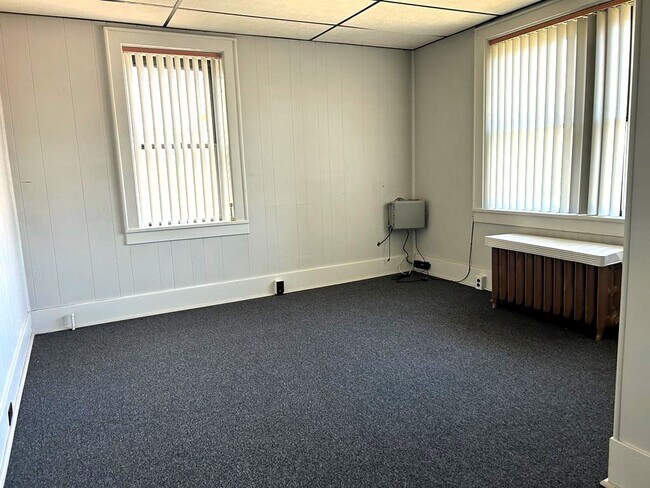 Building Photo - 304 Hickman St