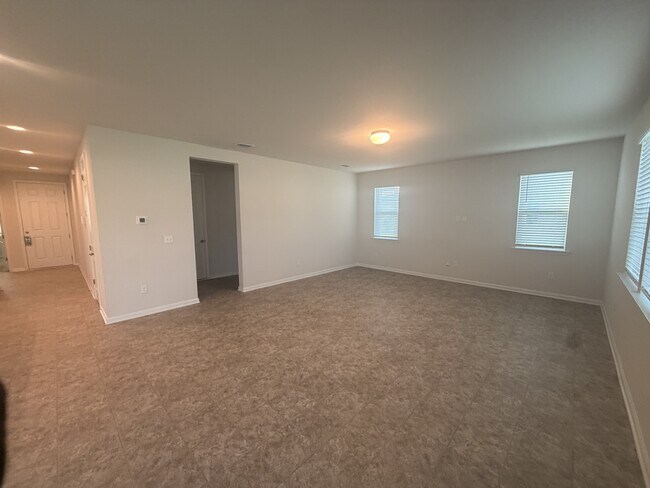 Building Photo - 12591 Lake Taylor Ln