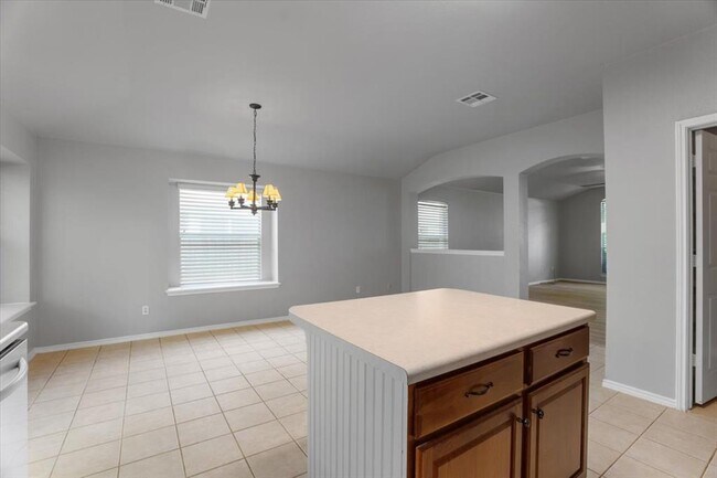 Building Photo - 2539 Pearson Way