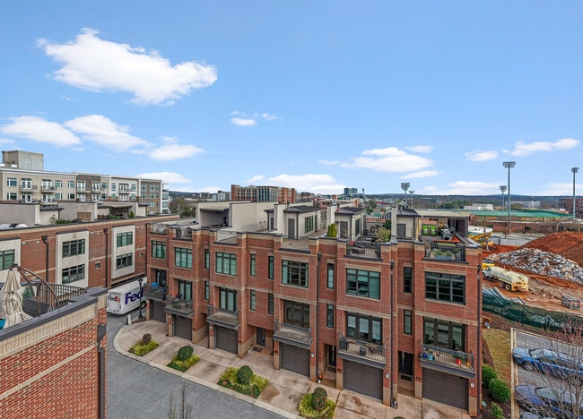 Building Photo - M West