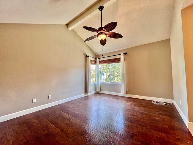 Building Photo - 28556 Rancho-Laguna