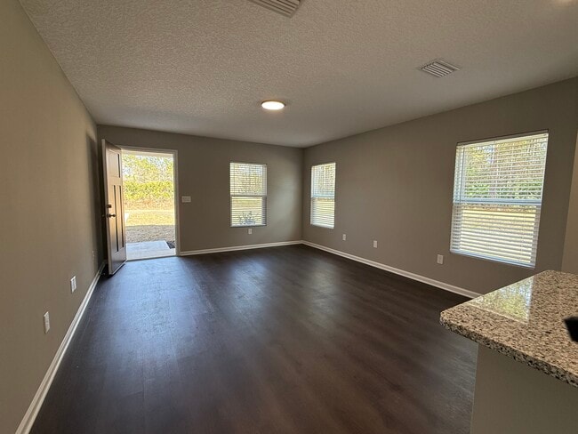 Building Photo - 117 Bass Ln