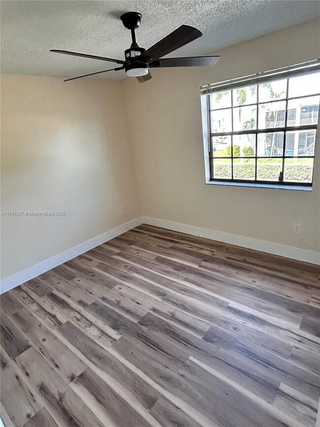 Building Photo - 840 Independence Dr