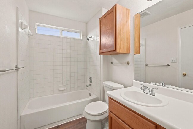 Building Photo - 6918 Sandy Point Dr