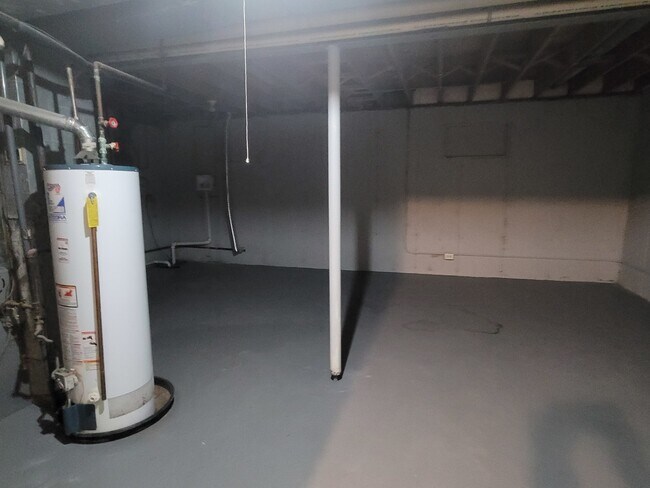 Building Photo - 5704 Tiburon Ct