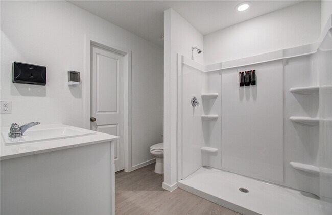 Building Photo - 14845 N Ascot Bnd Cir