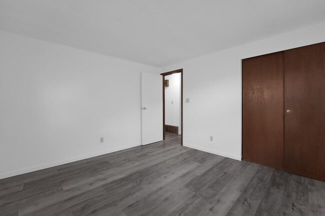 Building Photo - 3384 Norwalk Rd