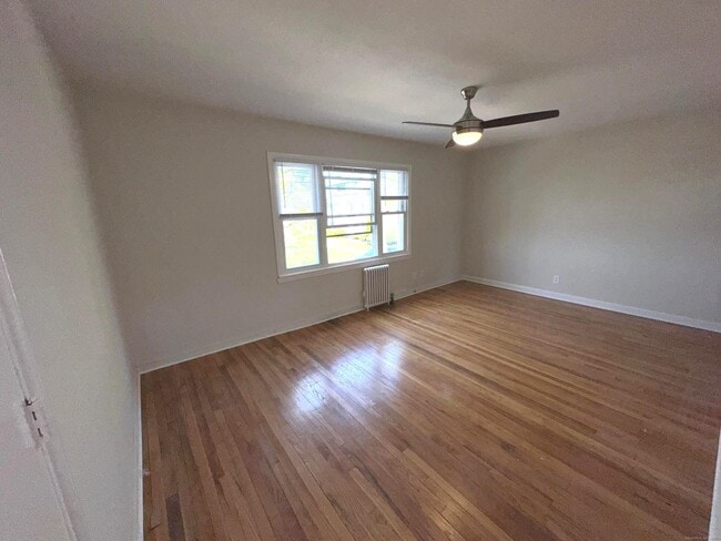 Building Photo - 29 Standish Rd