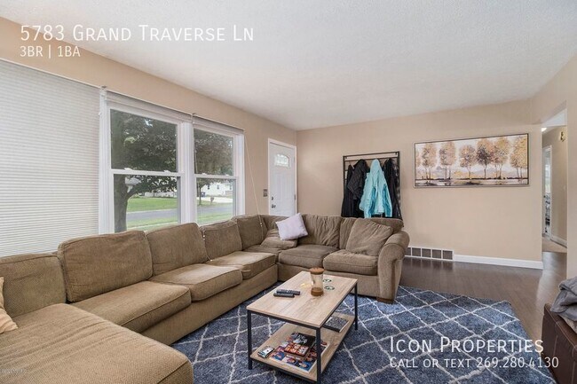 Building Photo - 5783 Grand Traverse Ln