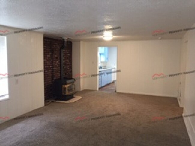 Building Photo - STATUS: *AVAILABLE* ** | R112 | $1495