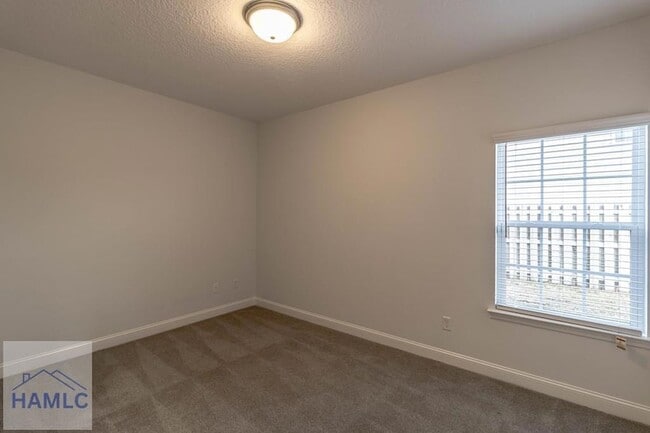 Building Photo - 260 Rutledge Dr