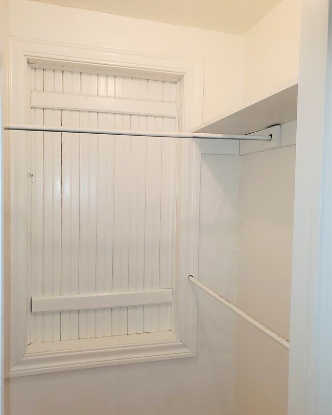 Building Photo - AMAZING 3 BED, 2 BATH Plus Study MILLERS ADDITION NW OKC