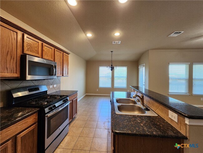 Building Photo - 2599 Diamondback Trail
